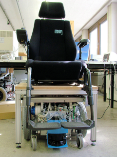 Sessel mit ergonomisch anpassbarem Sitz
